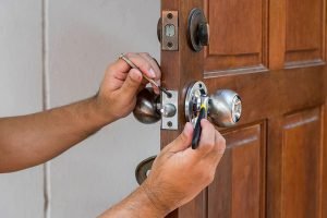 Read more about the article Car Keys Replacement Crewe: Lockman247 Has You Covered